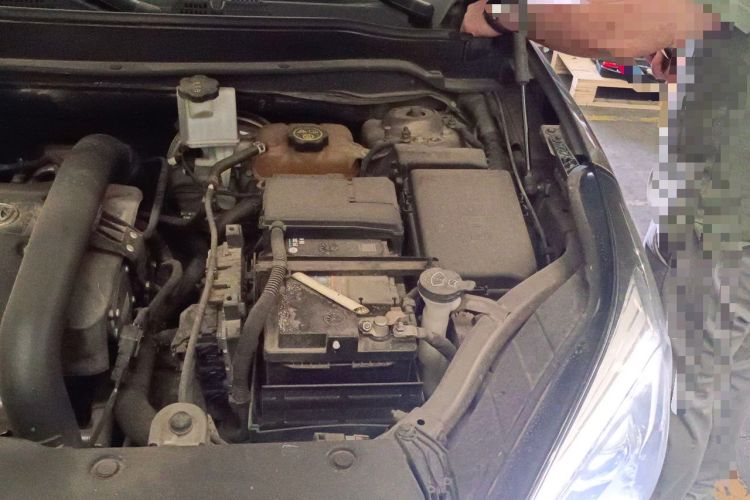 Used Buick Envision 2018 28T Four-Wheel Drive Luxury Model Engine Bay Left