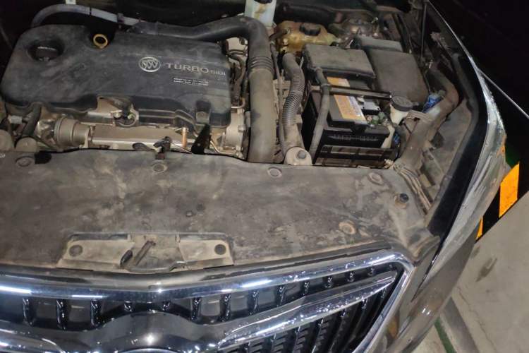 Used Buick Envision 2018 20T Two-Wheel-Drive Elite Model Engine Bay Left