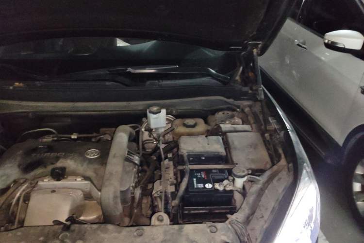 Used Buick Envision 2018 28T Four-Wheel Drive Elite Version Engine Bay Left
