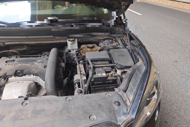 Used Buick Envision 2018 28T Four-Wheel Drive Elite Version Engine Bay Left