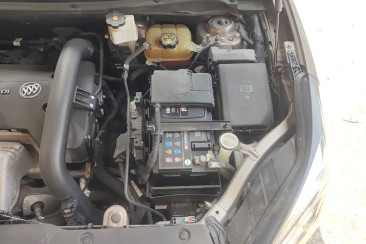 Used Buick Envision 2018 28T Four-Wheel Drive Elite Version Engine Bay Left