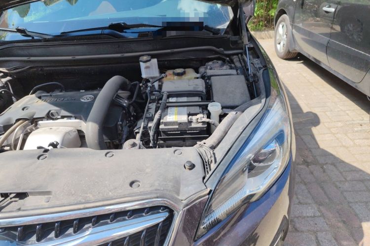 Used Buick Envision 2018 28T Four-Wheel Drive Elite Version Engine Bay Left