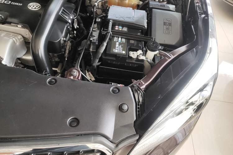 Used Buick Envision 2018 28T Four-Wheel Drive Elite Version Engine Bay Left
