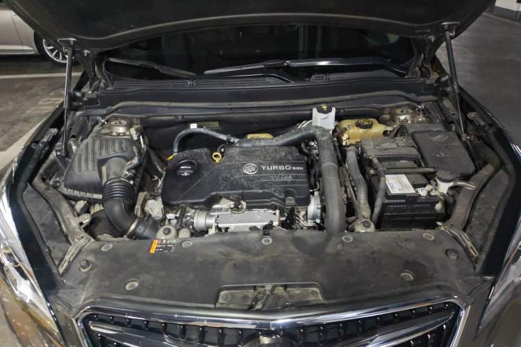 Used Buick Envision 2018 20T Two-Wheel Drive Luxury Model Engine Bay
