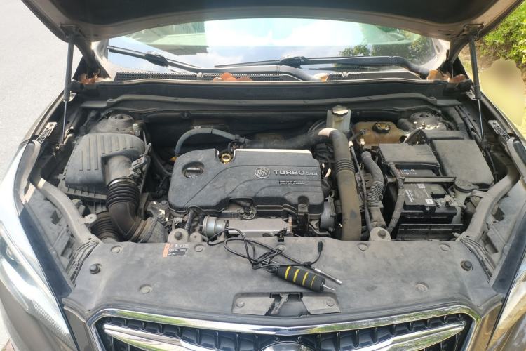 Used Buick Envision 2018 20T Two-Wheel-Drive Elite Model Engine Bay