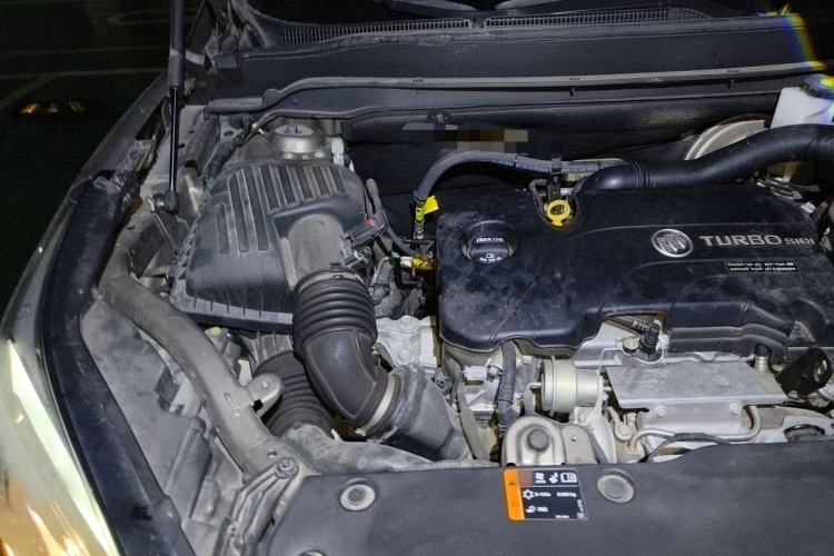 Used Buick Envision 2018 20T Two-Wheel-Drive Elite Model Engine Bay Right