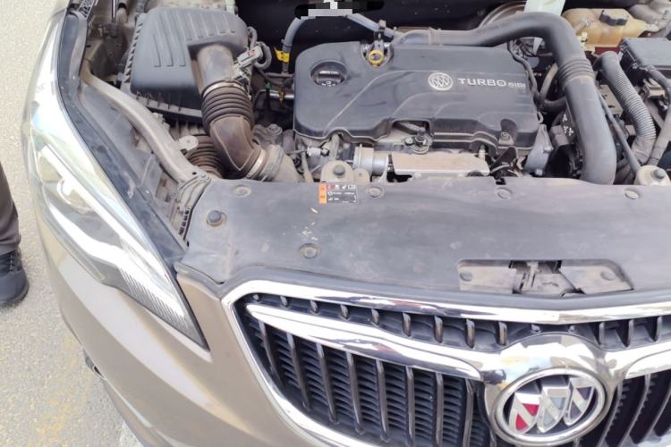 Used Buick Envision 2018 20T Two-Wheel-Drive Elite Model Engine Bay Right