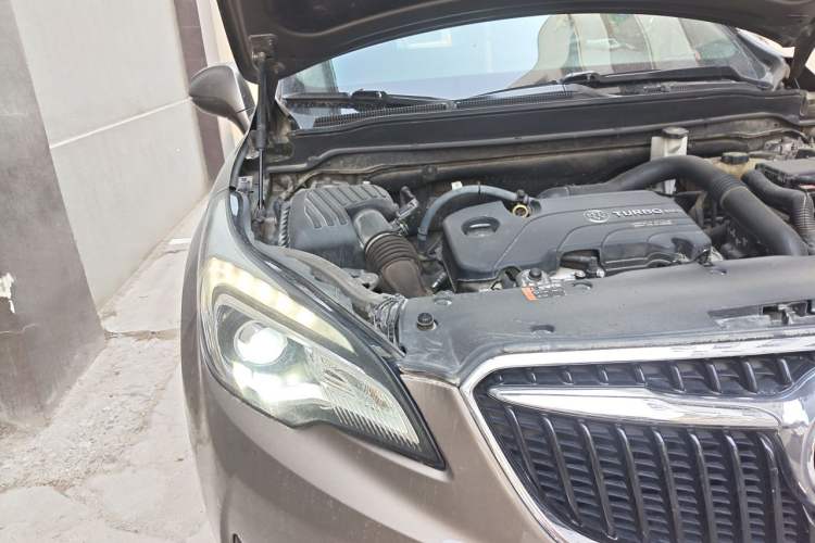 Used Buick Envision 2018 20T Two-Wheel-Drive Elite Model Engine Bay Right