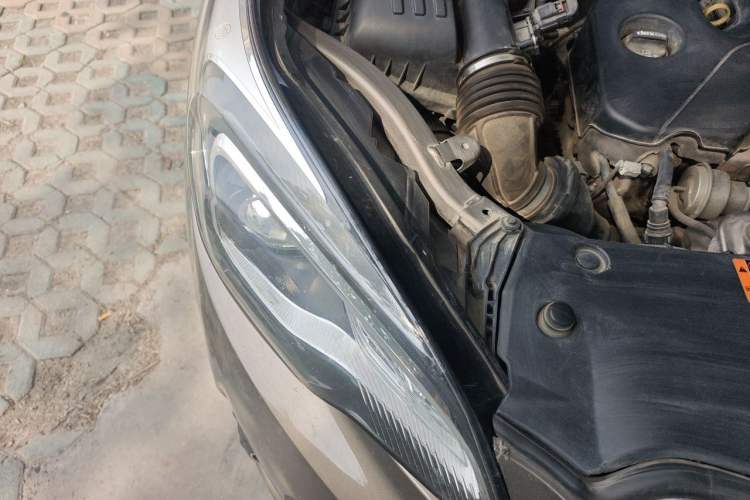 Used Buick Envision 2018 20T Two-Wheel-Drive Leading Model Engine Bay Right