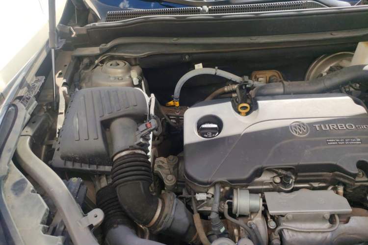 Used Buick Envision 2018 20T Two-Wheel-Drive Leading Model Engine Bay Right