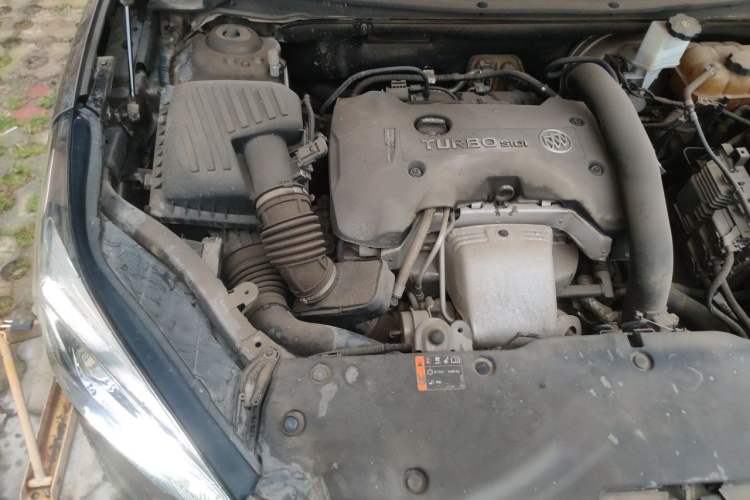 Used Buick Envision 2018 28T Four-Wheel Drive Elite Version Engine Bay Right