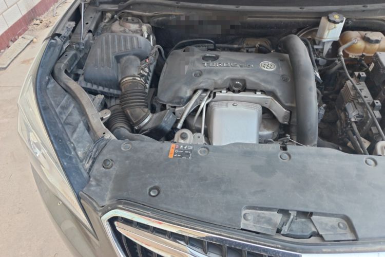 Used Buick Envision 2018 28T Four-Wheel Drive Elite Version Engine Bay Right