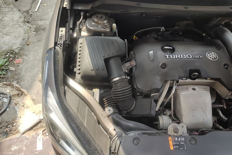 Used Buick Envision 2018 28T Four-Wheel Drive Elite Version Engine Bay Right