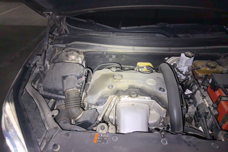 Used Buick Envision 2018 28T Four-Wheel Drive Elite Version Engine Bay Right