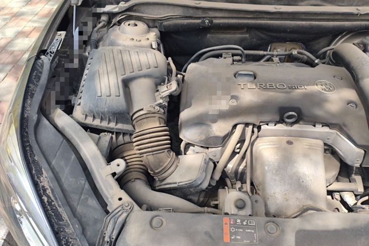 Used Buick Envision 2018 28T Four-Wheel Drive Elite Version Engine Bay Right