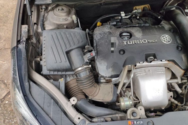 Used Buick Envision 2018 28T Four-Wheel Drive Luxury Model Engine Bay Right