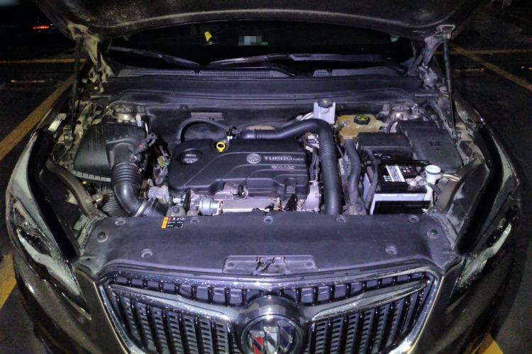 Used Buick Envision 2018 20T Two-Wheel-Drive Elite Model Engine Bay
