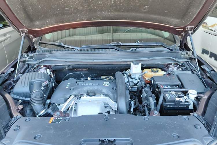 Used Buick Envision 2018 28T All-Wheel-Drive Versatile Sports Flagship Model Engine Bay