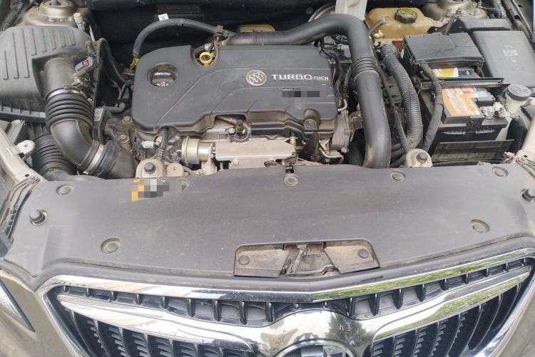 Used Buick Envision 2018 20T Two-Wheel Drive Luxury Model Engine Bay