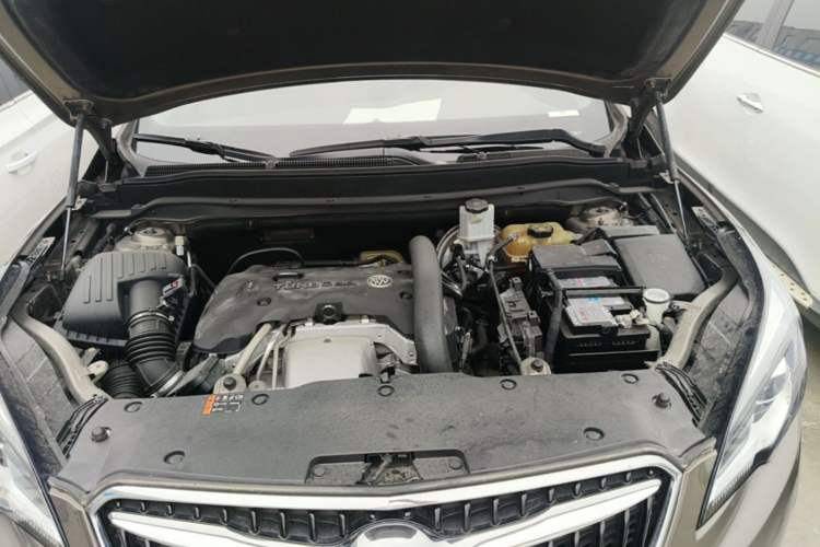 Used Buick Envision 2018 28T Four-Wheel Drive Elite Version Engine Bay