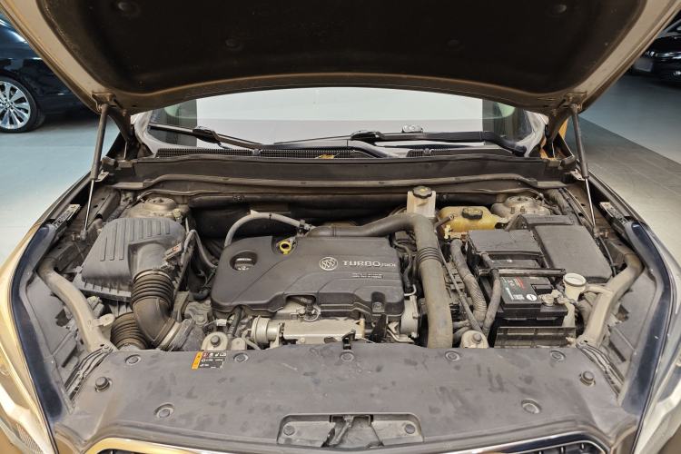 Used Buick Envision 2018 20T Two-Wheel-Drive Leading Model Engine Bay