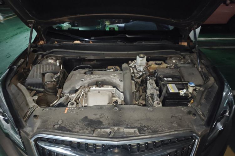 Used Buick Envision 2018 28T Four-Wheel Drive Elite Version Engine Bay