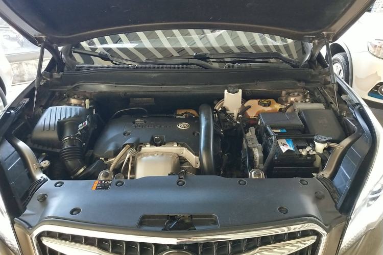 Used Buick Envision 2018 28T Four-Wheel Drive Luxury Model Engine Bay