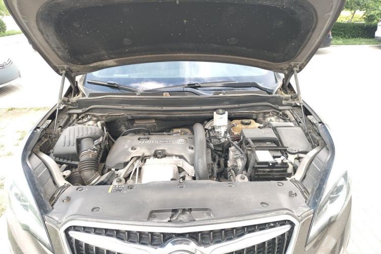 Used Buick Envision 2018 28T All-Wheel-Drive Versatile Sports Flagship Model Engine Bay