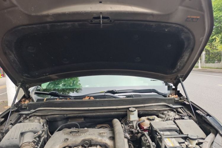 Used Buick Envision 2018 28T Four-Wheel Drive Elite Version Engine Bay
