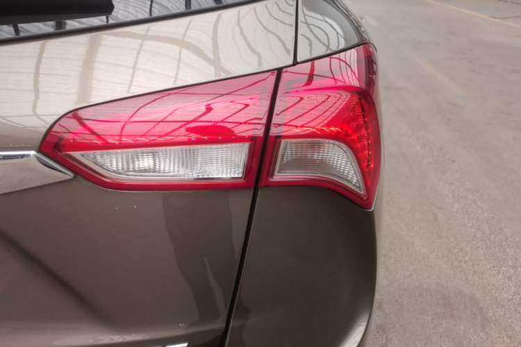 Used Buick Envision 2018 28T Four-Wheel Drive Elite Version Exterior 3