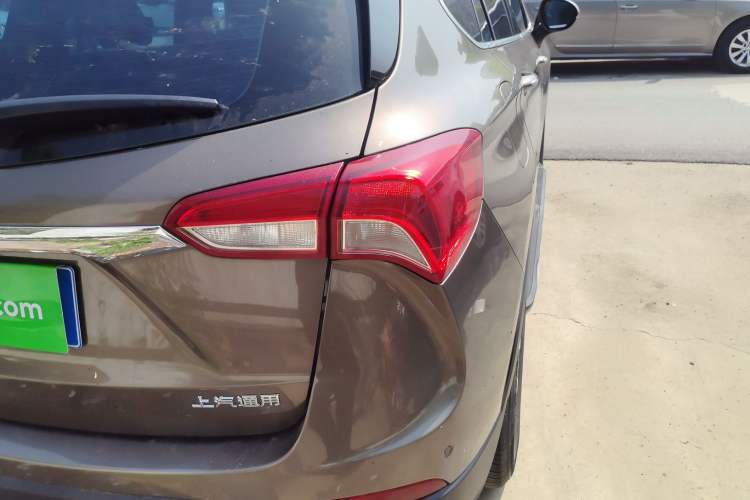 Used Buick Envision 2018 20T Two-Wheel-Drive Elite Model Exterior 3