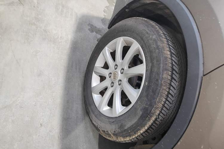 Used Buick Envision 2018 20T Two-Wheel Drive Luxury Model Exterior 5