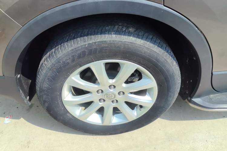 Used Buick Envision 2018 20T Two-Wheel-Drive Elite Model Exterior 5