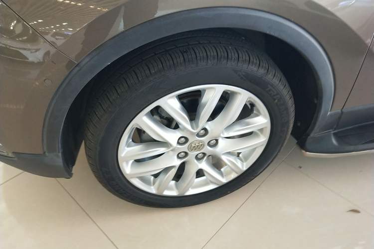 Used Buick Envision 2018 28T Four-Wheel Drive Luxury Model Exterior 7