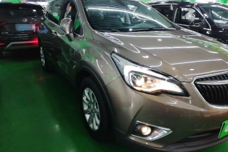 Used Buick Envision 2018 20T Two-Wheel-Drive Elite Model Front Right 45 Deg