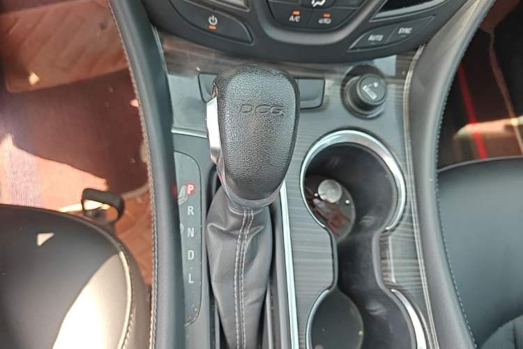 Used Buick Envision 2018 20T Two-Wheel-Drive Leading Model Gear Lever