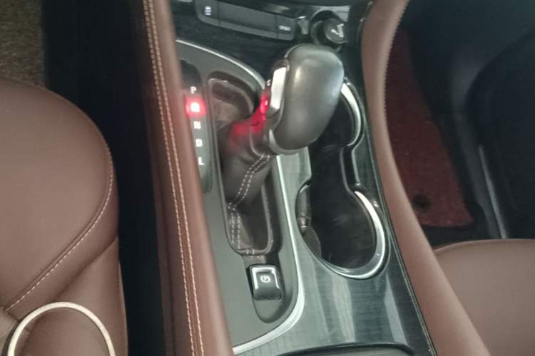 Used Buick Envision 2018 28T Four-Wheel Drive Elite Version Gear Lever