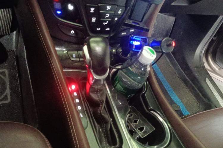 Used Buick Envision 2018 28T Four-Wheel Drive Luxury Model Gear Lever