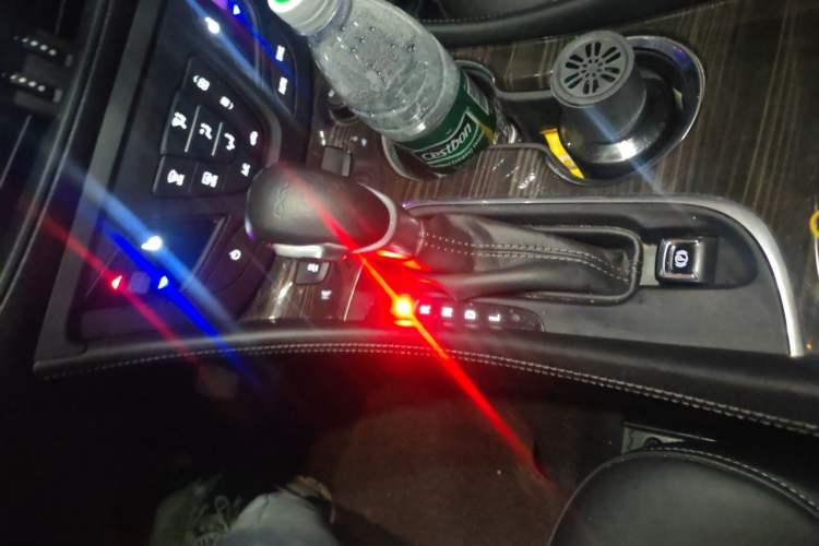 Used Buick Envision 2018 20T Two-Wheel-Drive Elite Model Gear Lever