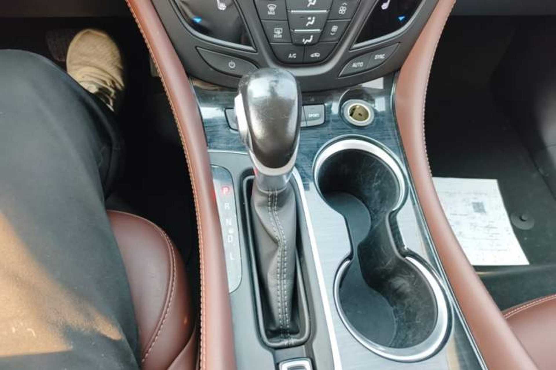 Used Buick Envision 2018 28T Four-Wheel Drive Luxury Model Gear Lever