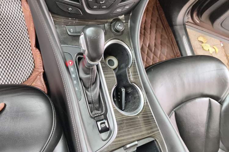 Used Buick Envision 2018 20T Two-Wheel-Drive Elite Model Gear Lever