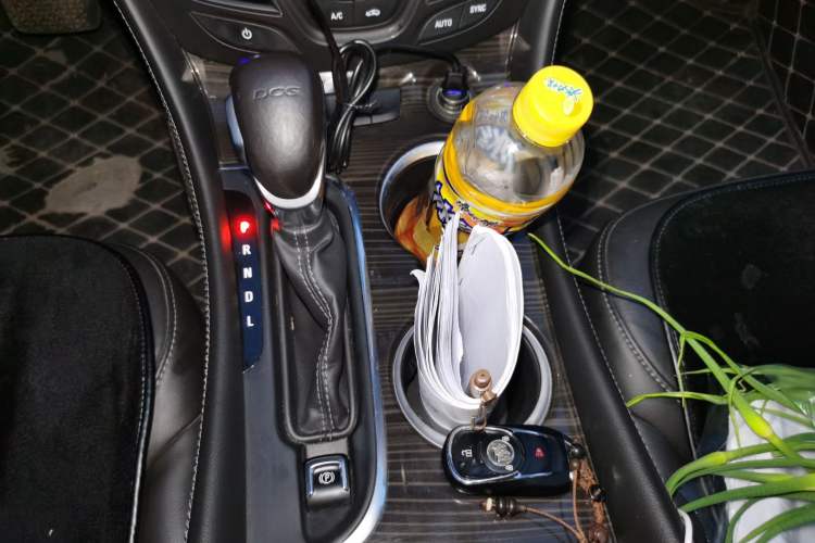 Used Buick Envision 2018 20T Two-Wheel-Drive Elite Model Gear Lever