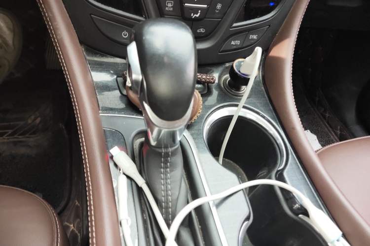 Used Buick Envision 2018 28T Four-Wheel Drive Elite Version Gear Lever