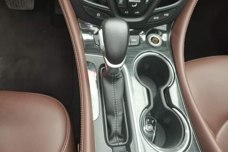 Used Buick Envision 2018 28T Four-Wheel Drive Elite Version Gear Lever