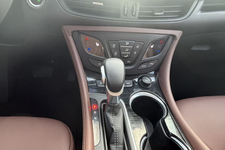 Used Buick Envision 2018 28T Four-Wheel Drive Elite Version Gear Lever
