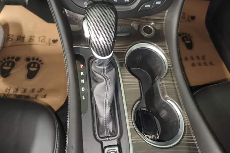 Used Buick Envision 2018 20T Two-Wheel-Drive Elite Model Gear Lever