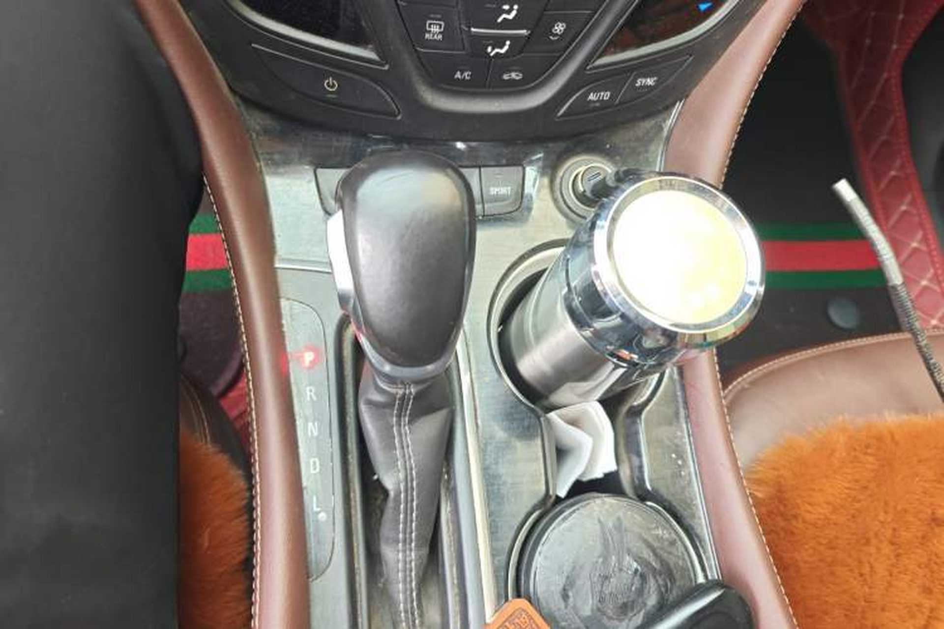 Used Buick Envision 2018 28T Four-Wheel Drive Elite Version Gear Lever