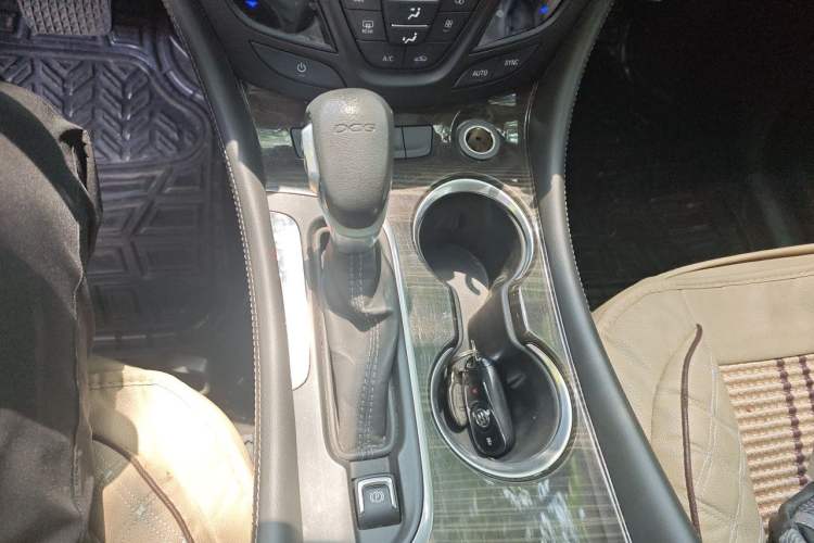 Used Buick Envision 2018 20T Two-Wheel-Drive Leading Model Gear Lever