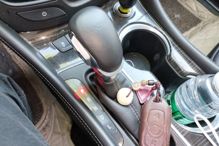 Used Buick Envision 2018 20T Two-Wheel-Drive Elite Model Gear Lever