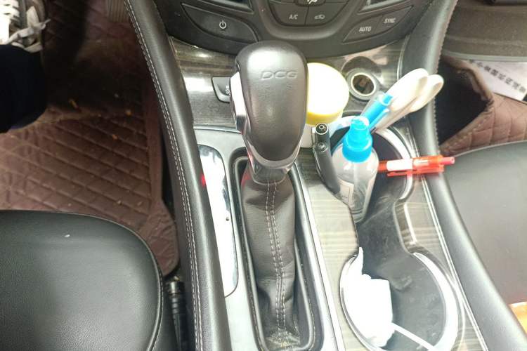 Used Buick Envision 2018 20T Two-Wheel-Drive Elite Model Gear Lever